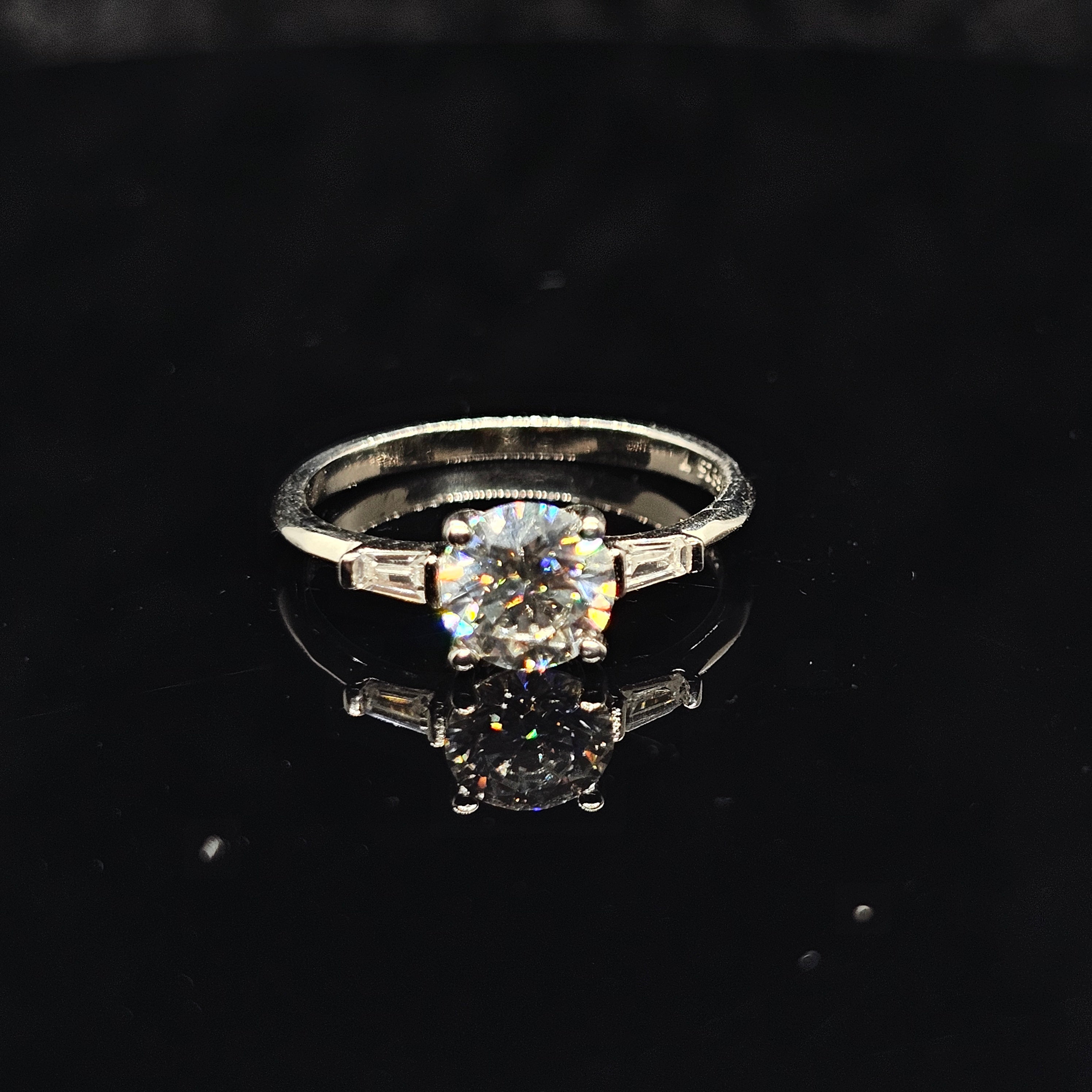 Eleanor - 1ct Round Solitaire Ring with Tapered Baguettes