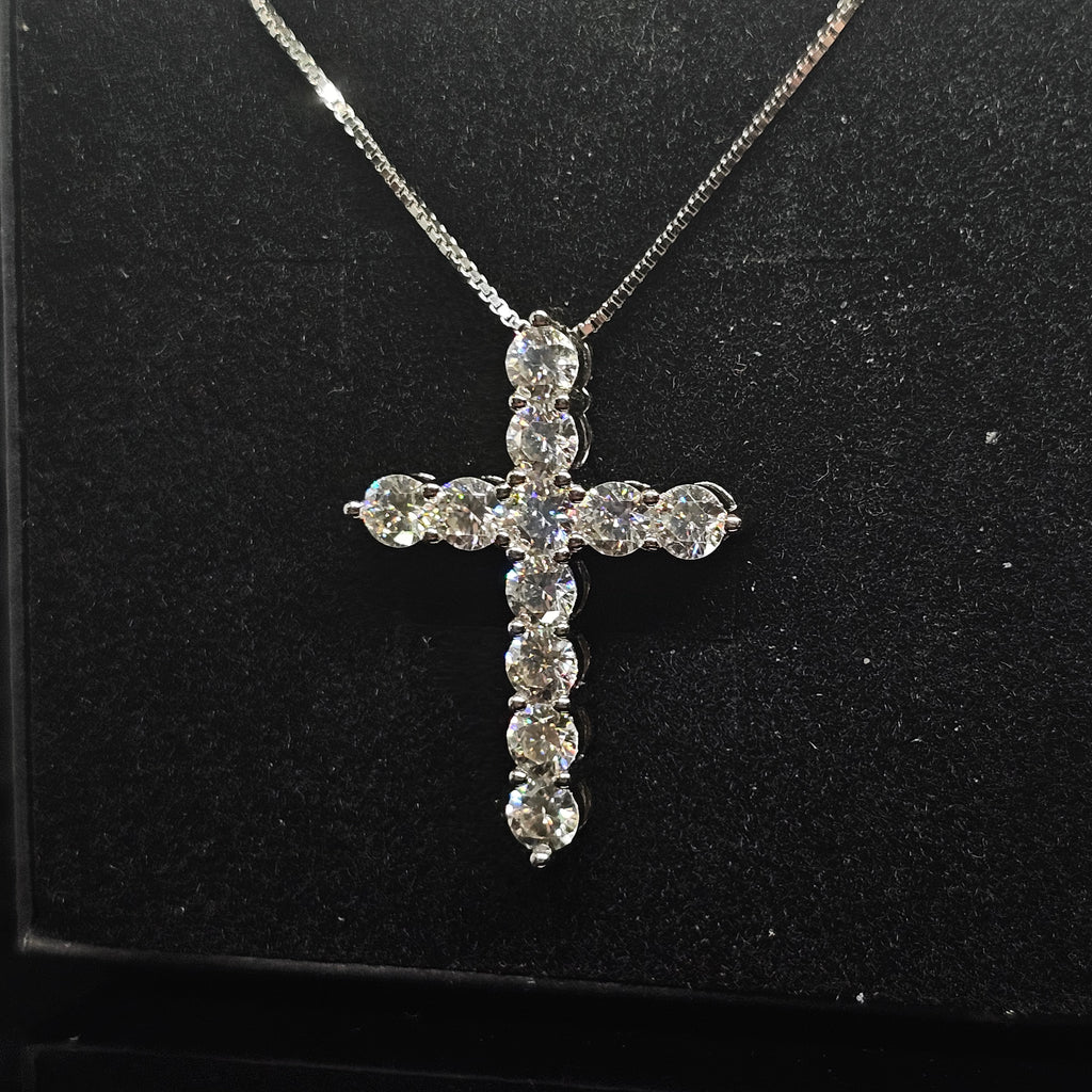 3.3cctw Round Cut Moissanite Cross Pendant Necklace