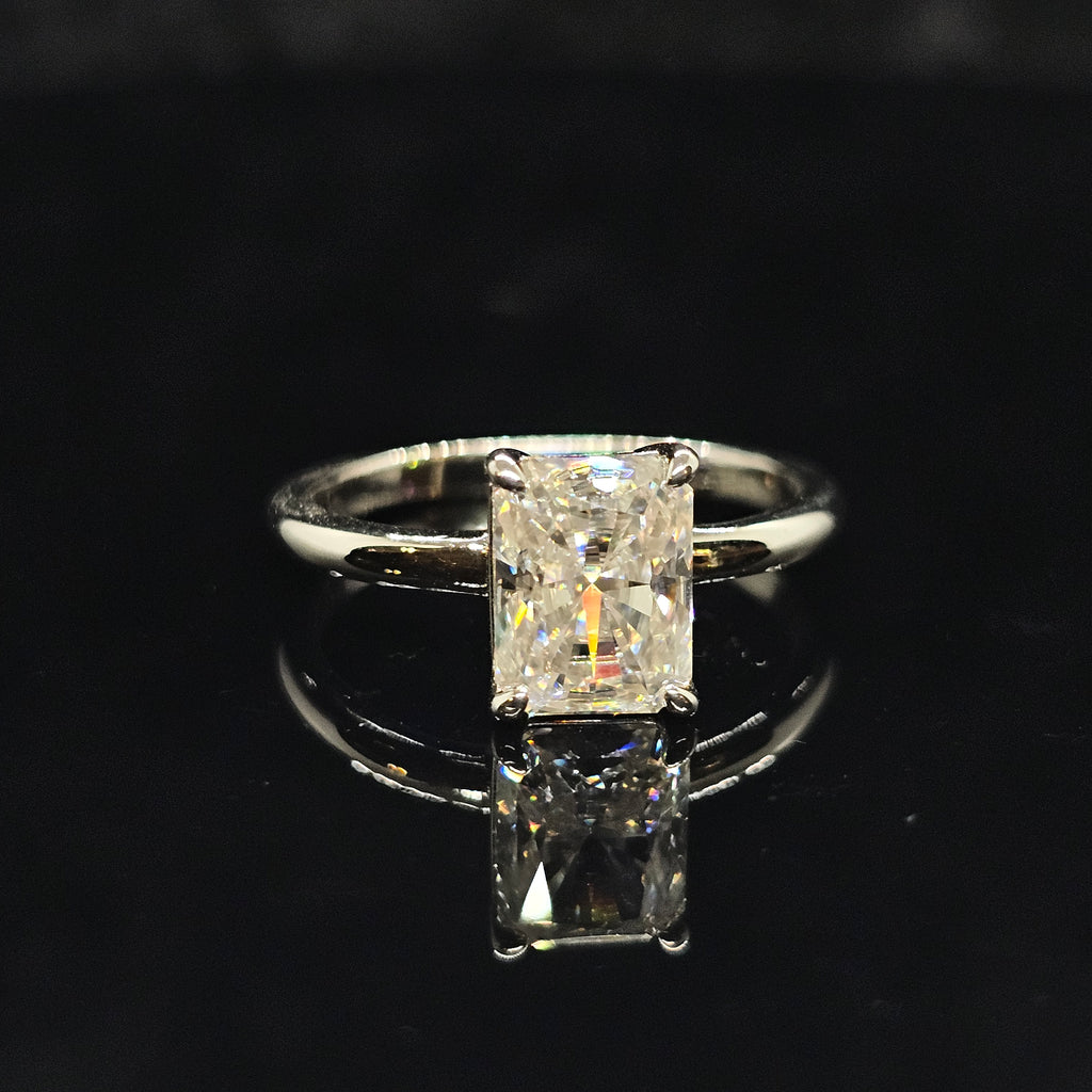 Evelyn - Radiant Cut Solitaire Ring