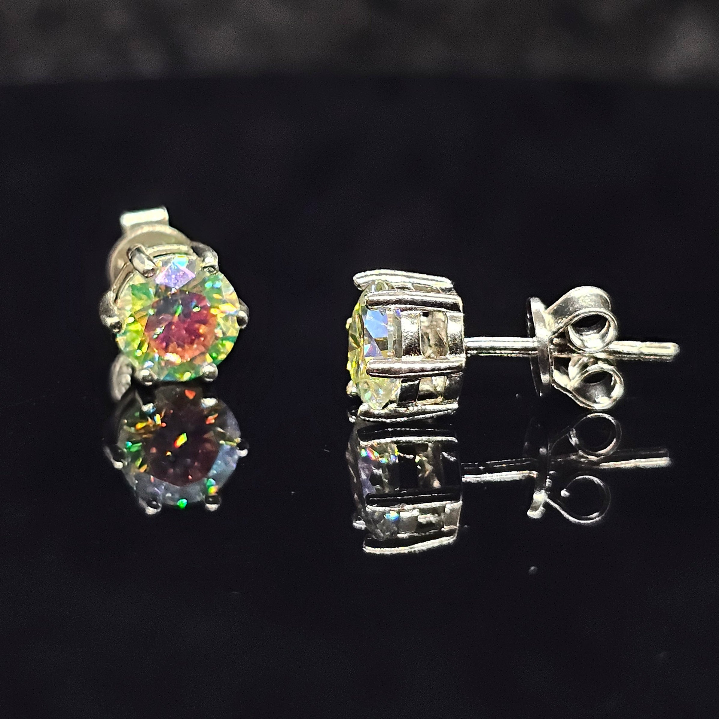 0.6/1.0/2.0cttw Aurora Borealis Round Cut Solitaire Moissanite Stud Earrings