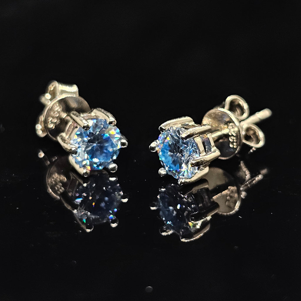 0.6/1.0/2.0cttw Klein Blue Round Cut Solitaire Moissanite Stud Earrings