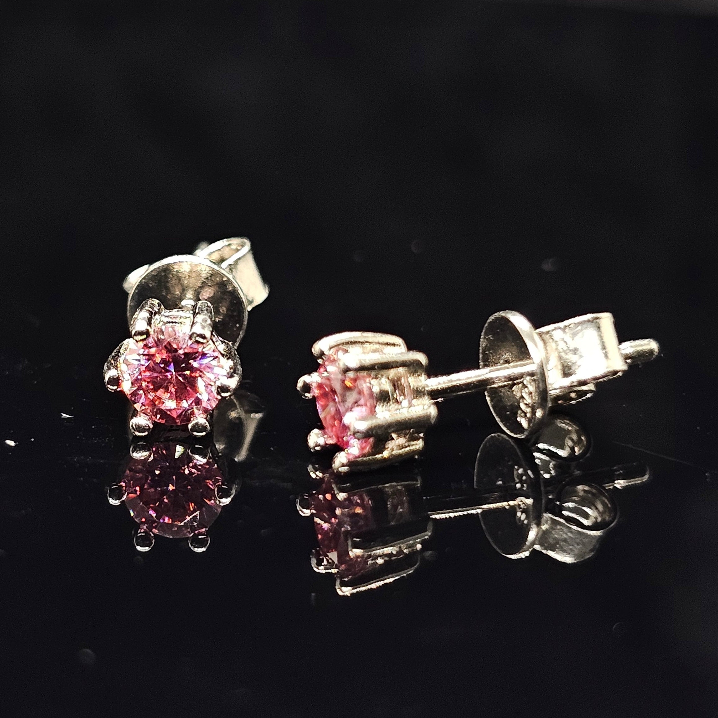 0.6/1.0/2.0cttw Pink Round Cut Solitaire Moissanite Stud Earrings