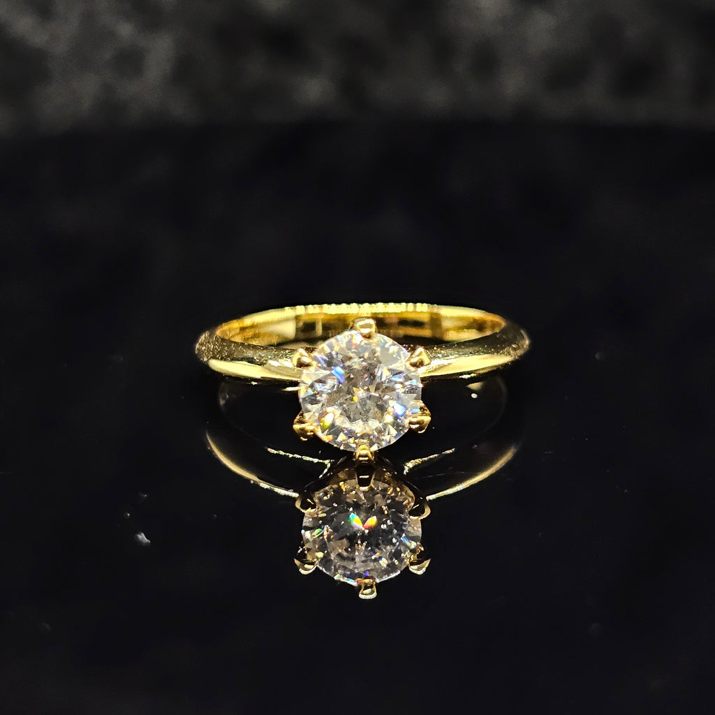 Belle - Round Cut Solitaire Ring