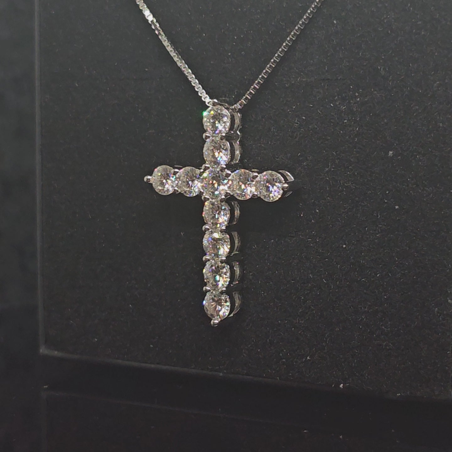 3.3cctw Round Cut Moissanite Cross Pendant Necklace