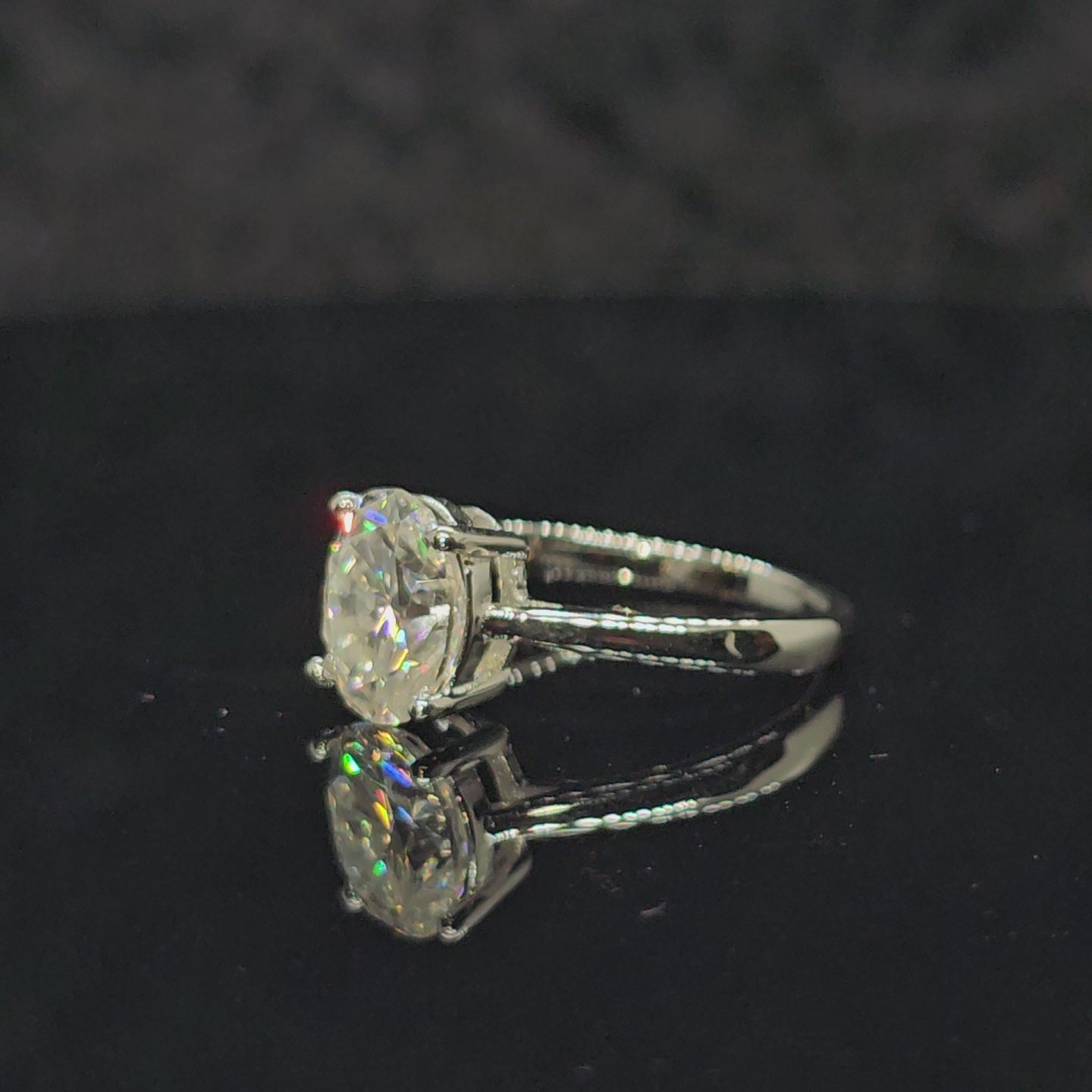 Juliette - Oval Solitaire Ring