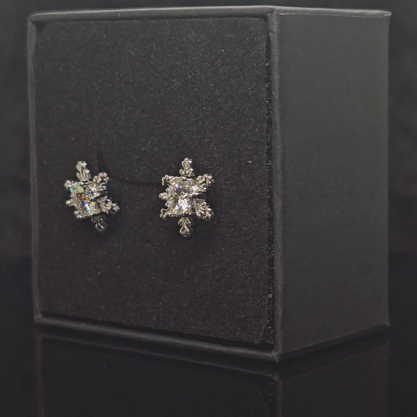 1.0cttw Snowflake Moissanite Stud Earrings